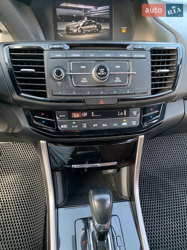 Седан Honda Accord 2016 в Днепре