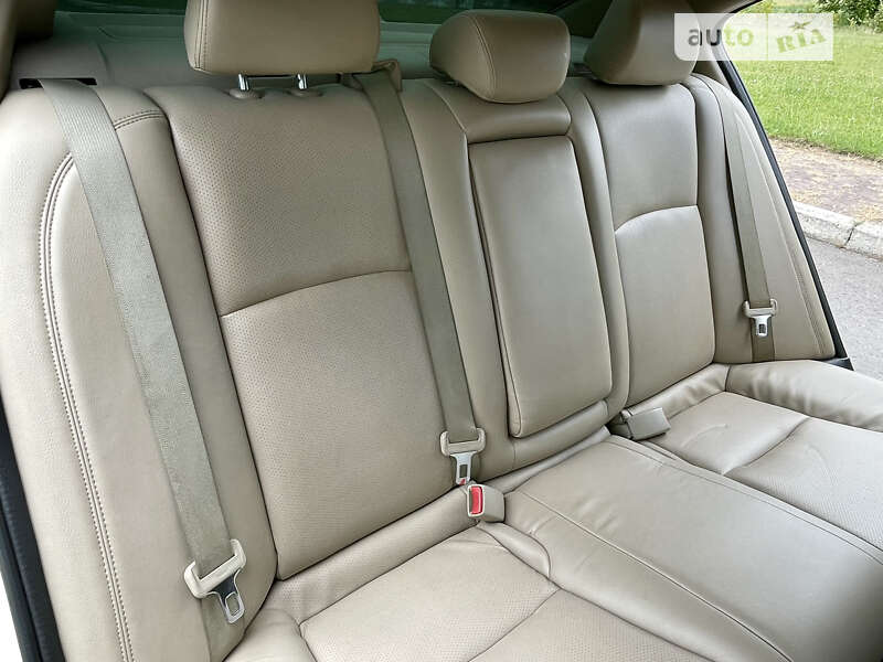 Седан Honda Accord 2013 в Ровно