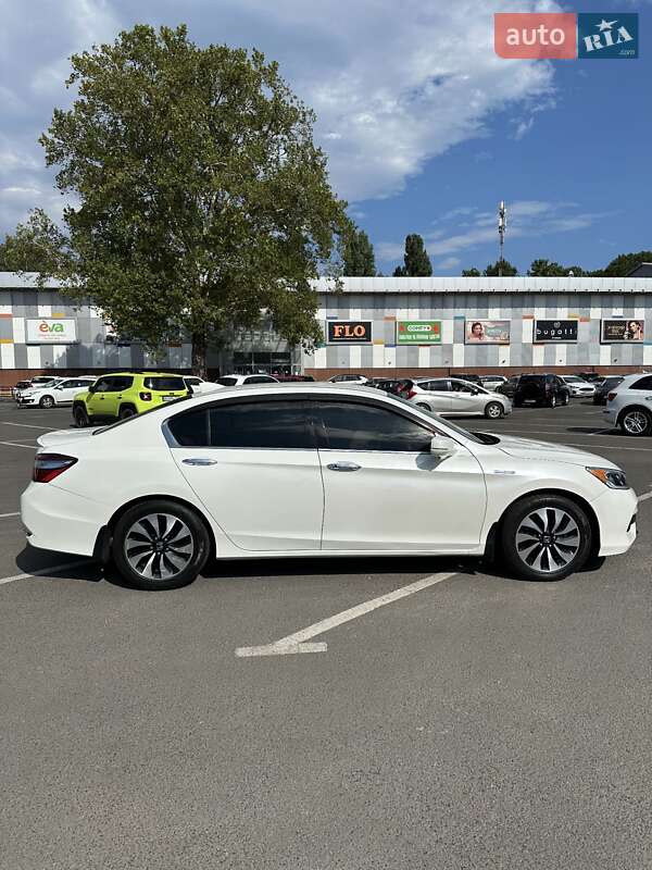 Седан Honda Accord 2016 в Києві