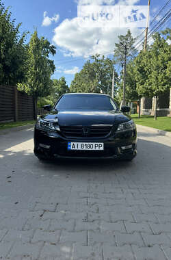 Седан Honda Accord 2013 в Бучі