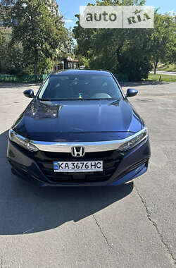 Седан Honda Accord 2019 в Киеве