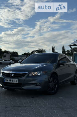 Купе Honda Accord 2012 в 