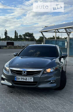 Купе Honda Accord 2012 в 