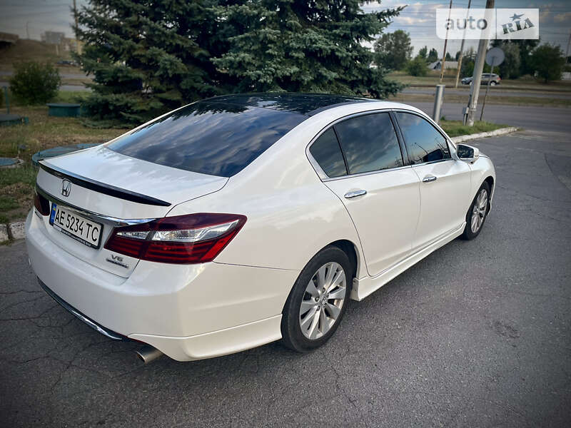 Седан Honda Accord 2012 в Дніпрі