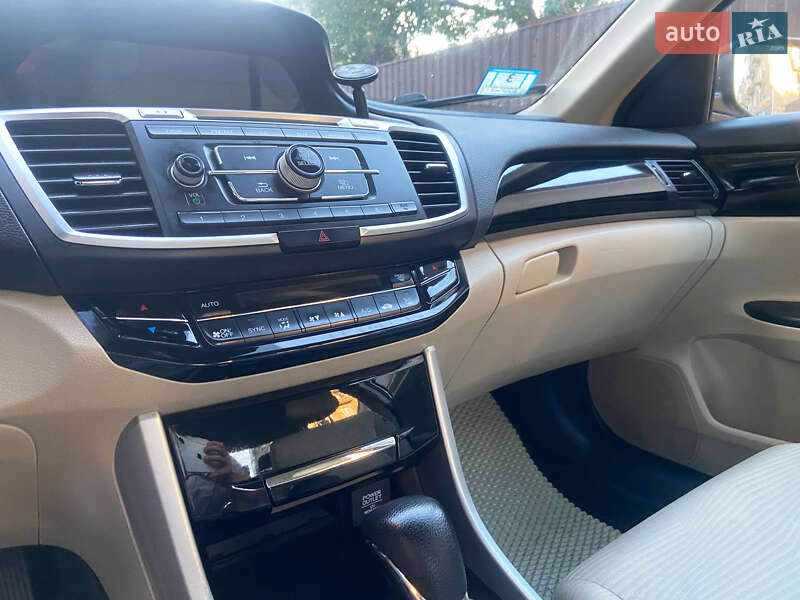 Седан Honda Accord 2016 в Киеве фото 9 Седан Honda Accord 2016 в Киеве