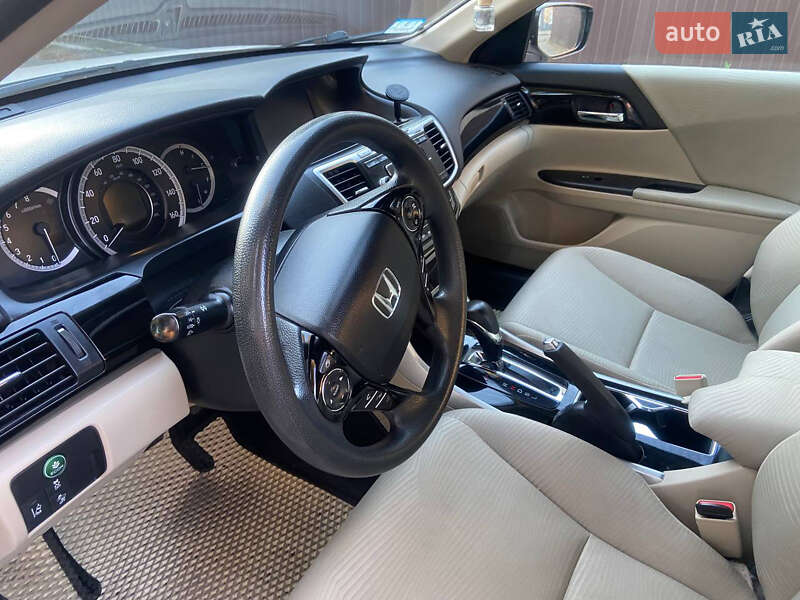 Седан Honda Accord 2016 в Киеве фото 13 Седан Honda Accord 2016 в Киеве