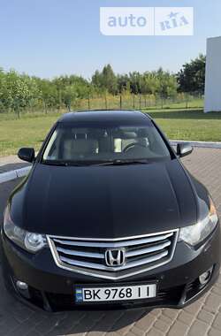 Седан Honda Accord 2009 в Ровно