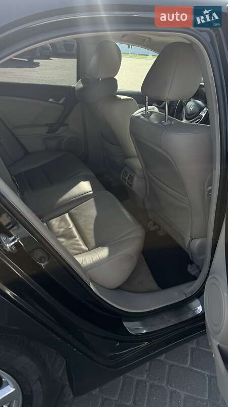 Седан Honda Accord 2009 в Рівному