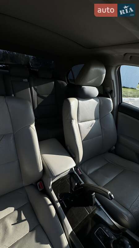 Седан Honda Accord 2009 в Рівному