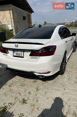 Седан Honda Accord 2016 в 