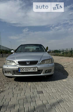 Седан Honda Accord 2001 в Южному