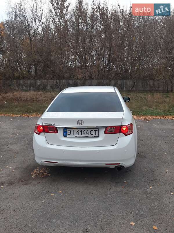 Седан Honda Accord 2012 в Лубнах