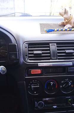 Седан Honda Accord 1993 в 