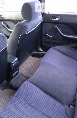 Седан Honda Accord 1993 в 