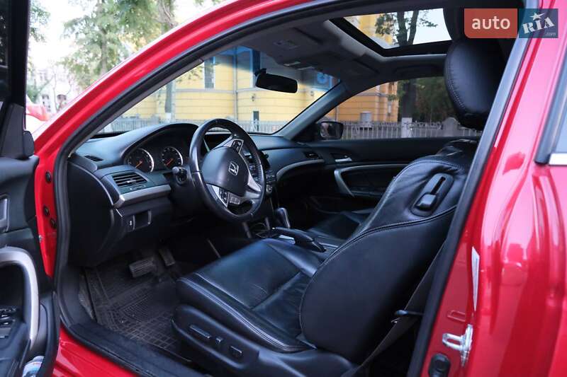 Купе Honda Accord 2011 в Киеве