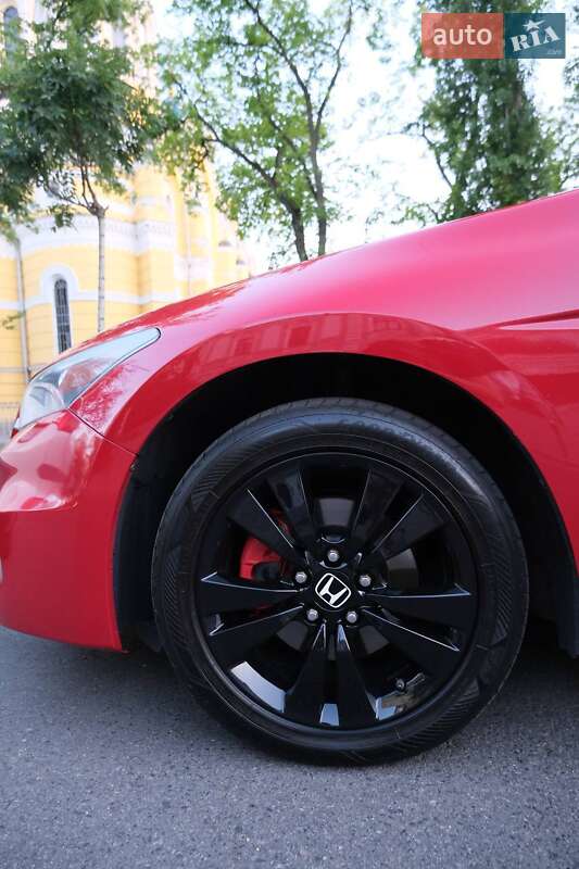 Купе Honda Accord 2011 в Киеве