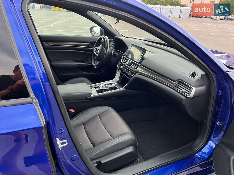 Седан Honda Accord 2020 в Киеве