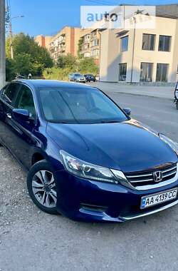 Седан Honda Accord 2014 в Ужгороде