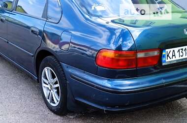 Седан Honda Accord 1993 в 