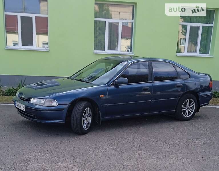 Седан Honda Accord 1993 в Мені