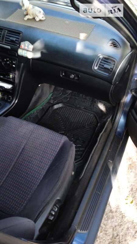 Седан Honda Accord 1993 в Мені