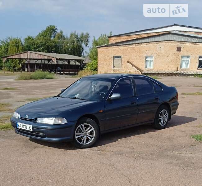 Седан Honda Accord 1993 в Мені