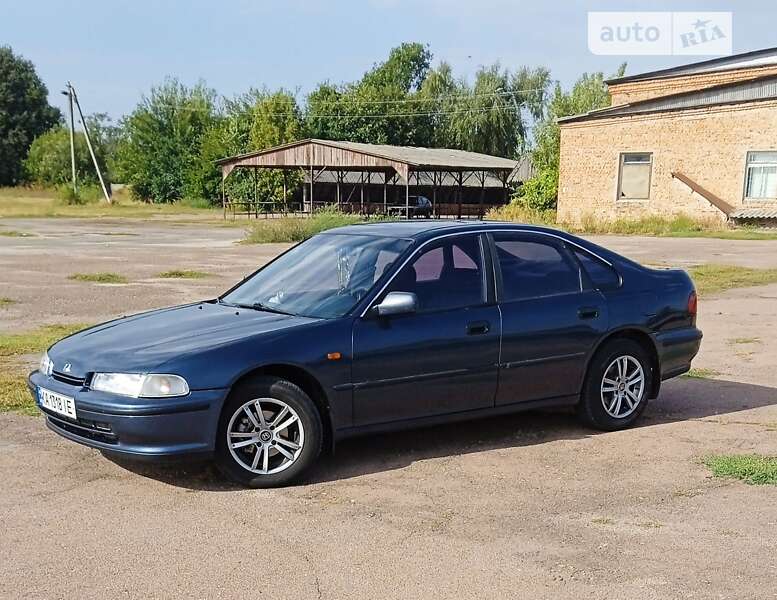 Седан Honda Accord 1993 в Мені
