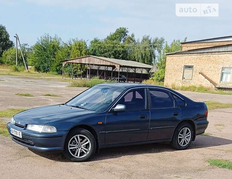 Седан Honda Accord 1993 в Мені