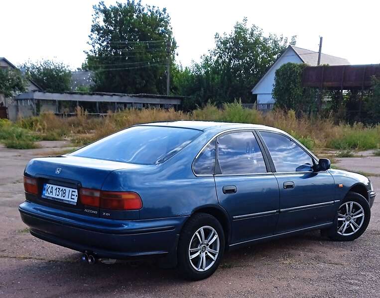 Седан Honda Accord 1993 в Мені