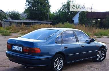 Седан Honda Accord 1993 в 