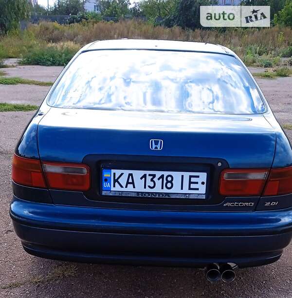 Седан Honda Accord 1993 в Мені