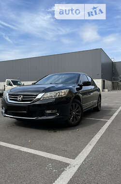 Седан Honda Accord 2013 в Вишневому