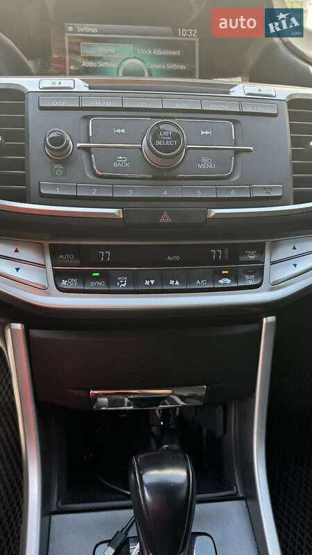 Седан Honda Accord 2015 в Львове