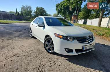 Седан Honda Accord 2008 в Ровно