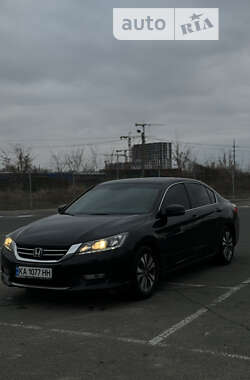 Седан Honda Accord 2013 в Киеве