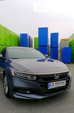 Седан Honda Accord 2018 в Киеве