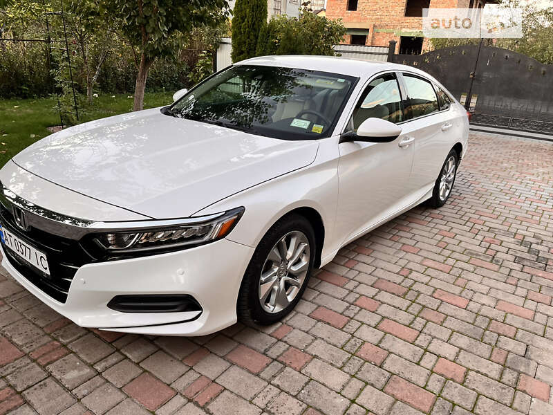 Седан Honda Accord 2018 в Ивано-Франковске