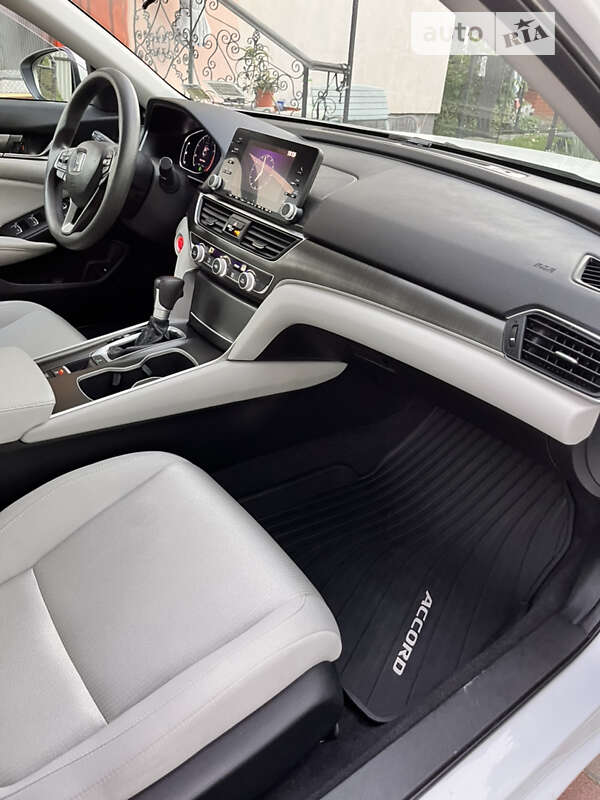 Седан Honda Accord 2018 в Ивано-Франковске