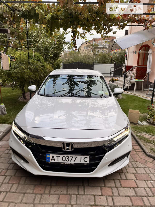 Седан Honda Accord 2018 в Ивано-Франковске