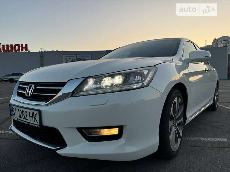 Седан Honda Accord 2013 в Полтаві