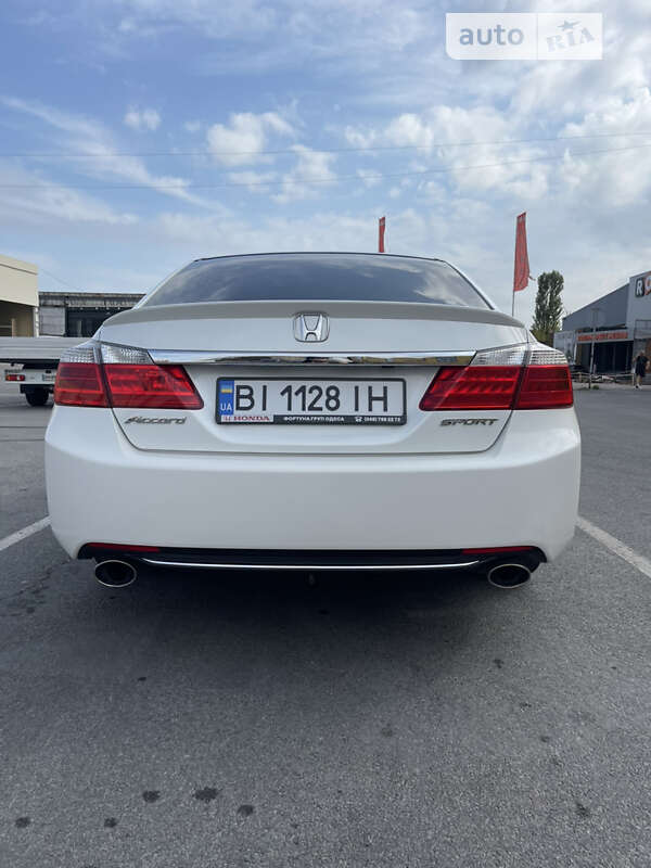 Седан Honda Accord 2013 в Полтаві