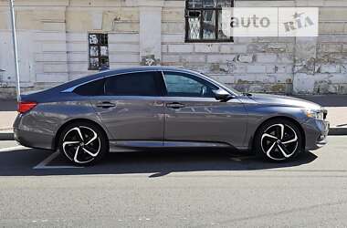 Седан Honda Accord 2020 в Киеве