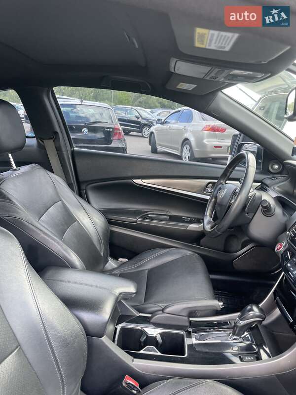 Купе Honda Accord 2015 в Києві