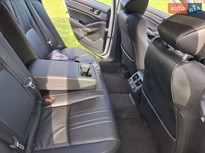 Седан Honda Accord 2021 в Киеве