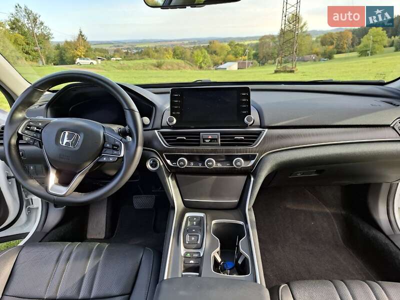Седан Honda Accord 2021 в Киеве