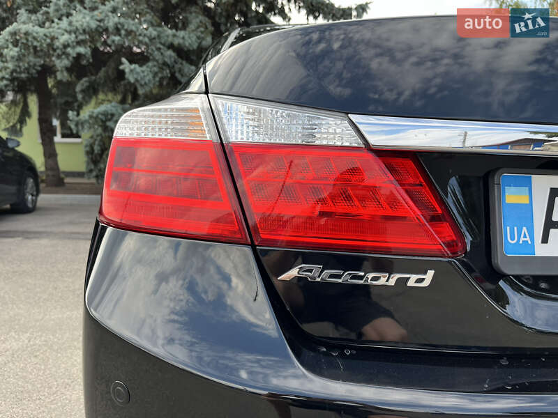 Седан Honda Accord 2013 в Вишневом