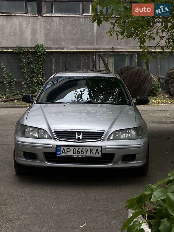 Седан Honda Accord 2000 в Запорожье