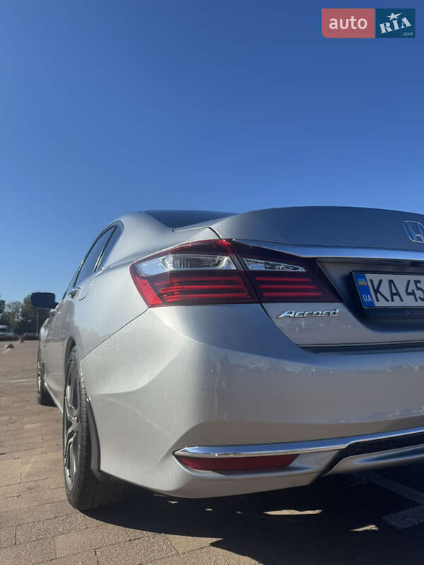 Седан Honda Accord 2017 в Житомире