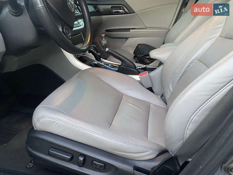 Седан Honda Accord 2015 в Одесі