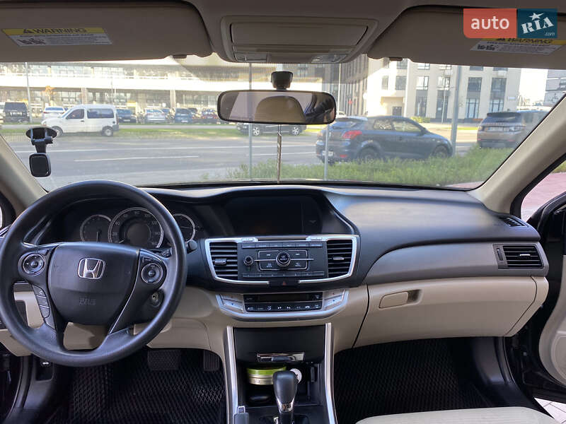 Седан Honda Accord 2015 в Киеве